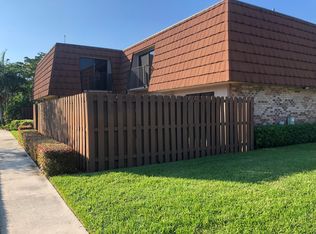 4119 Wimbledon Dr, Hollywood, FL 33026