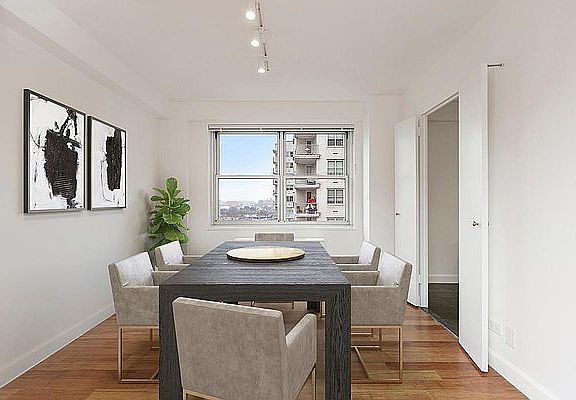 4th image of 500 E 77th St APT 1009