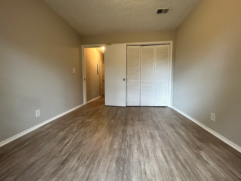 185 Springtree Rd #1 — Photo 7