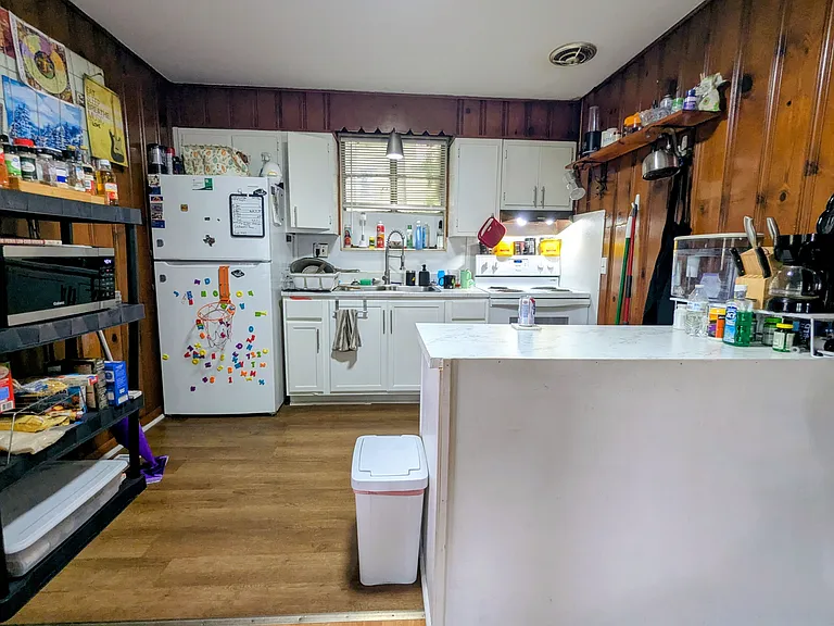 412 W Nelson St #412.5 — Photo 6