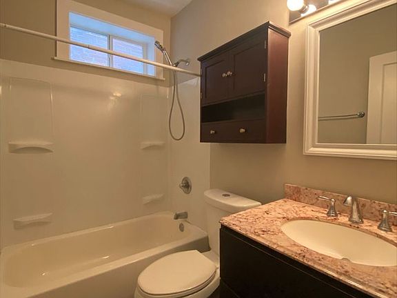 4th image of 4973 Parker Ave #4973