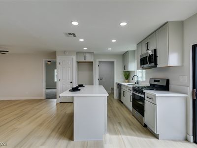 3489 Big Sur Dr, Las Vegas, NV, 89122