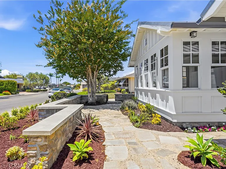 1312 Santanella Ter — Photo 47
