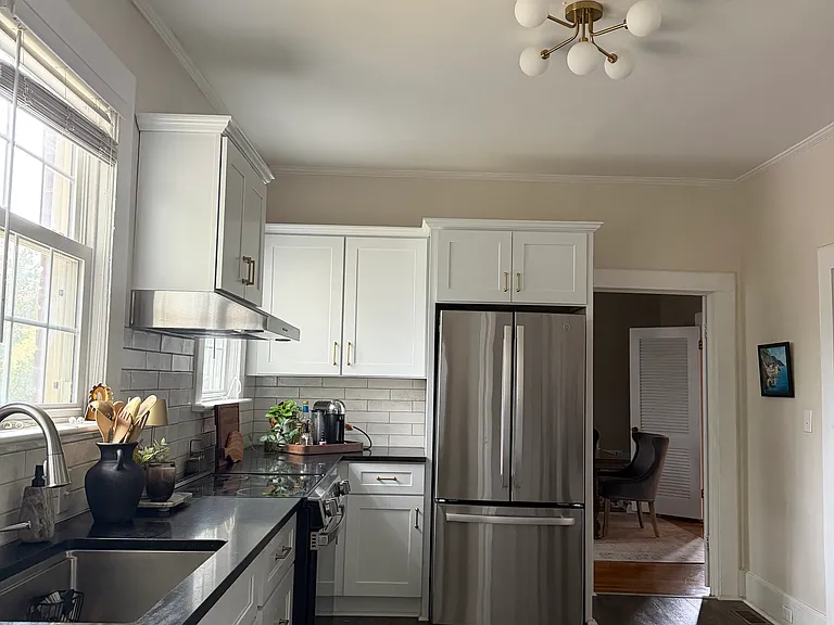 138 S Marion St — Photo 3