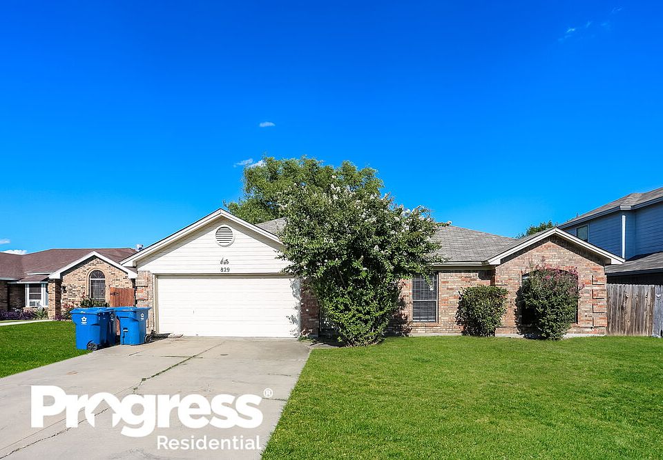 829 Minuteman Dr, Blue Mound, TX 76131 Zillow