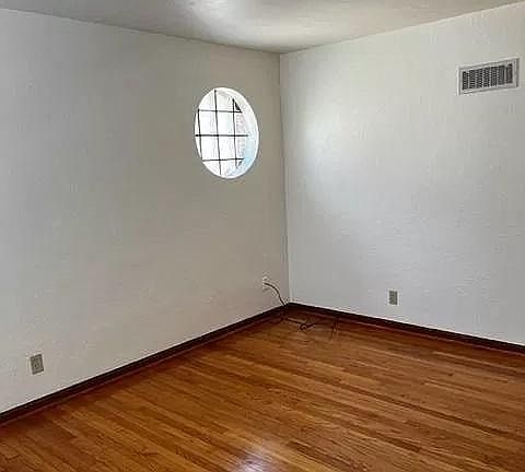 2nd image of 6209 Eichelberger St #2F