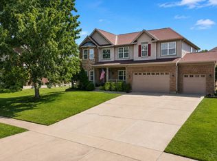 6072 Spring Lake Dr, Hamilton, OH 45011