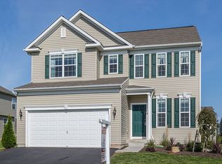 110 Water Run St, Taneytown, MD 21787