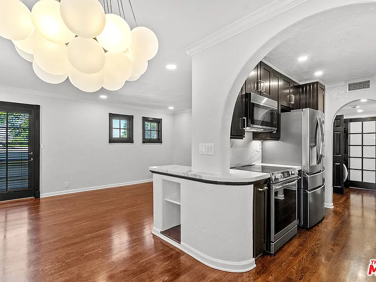 1118 Cardiff Ave #7 — Photo 2
