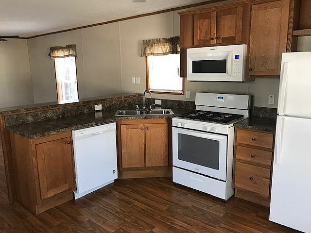 Old image of kitchen