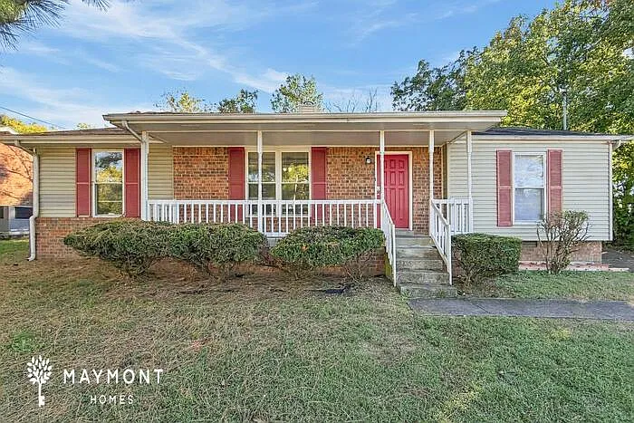 3652 Chesapeake Dr