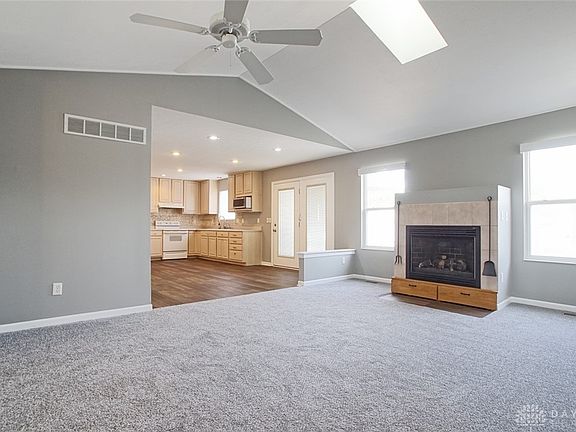 4th image of 1248 Carriage Hill Ln