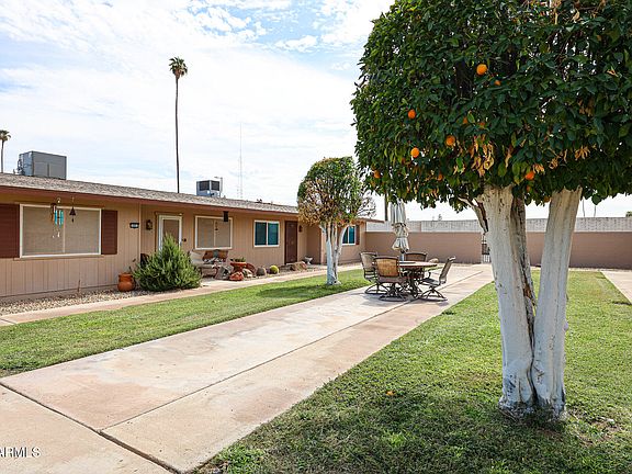3rd image of 10855 W SANTA FE Drive