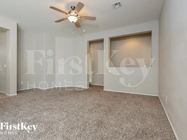 1527 Paradise Reef Ave — Photo 4