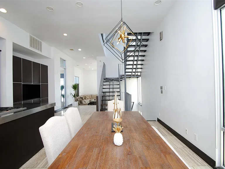 4118 Floyd St #A — Photo 10