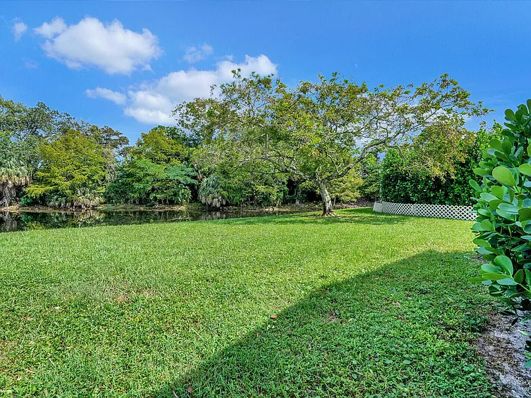 1022 Island Manor Dr — Photo 25