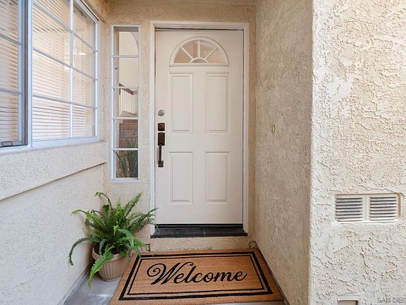 3rd image of 10911 Creekbridge Pl