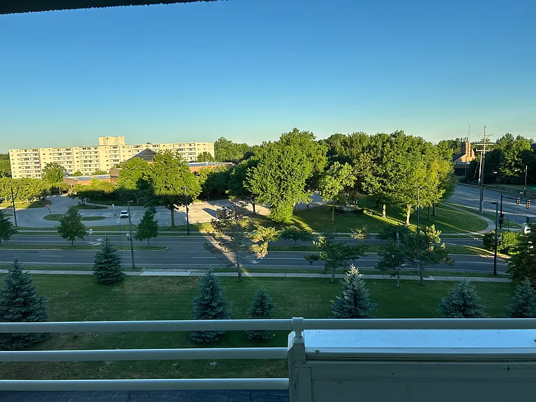 Severance Place Condominiums — Photo 7