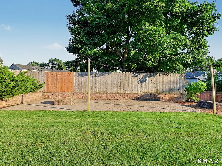 142 N Taylor Ave — Photo 30
