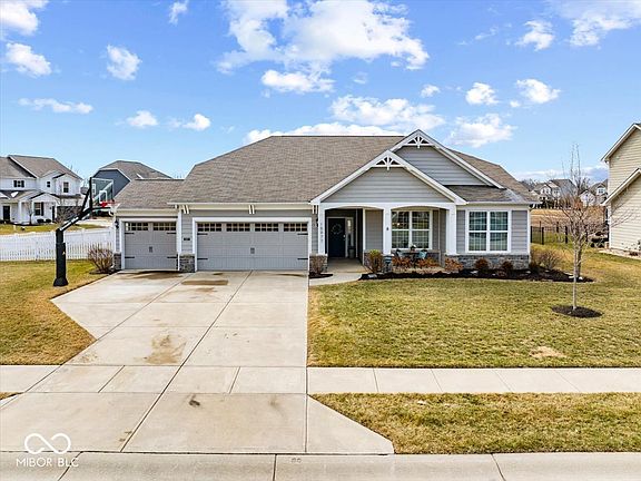 3rd image of 15977 Bugle Ridge Dr