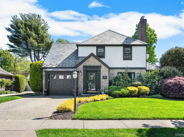 139 Stevens Avenue, Hempstead, NY 11550