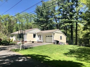 13 Ellis St, Framingham, MA 01701