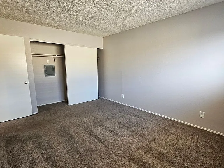 Del Mar Apartment Homes — Photo 34