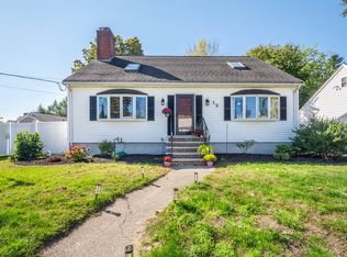 12 Bornwood Dr, Norwood, MA 02062