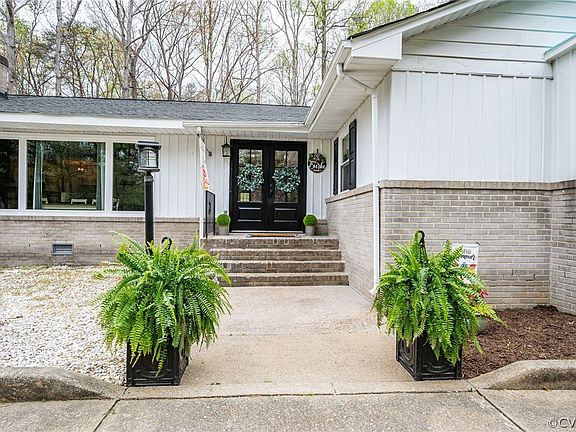 2nd image of 8113 Vaughan Dr