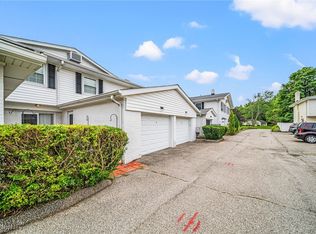 5 Meadowlawn Dr UNIT 9, Mentor, OH 44060