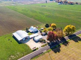 5522 Sams Valley Rd, Gold Hill, OR 97525