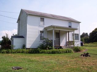106 N 1st St, Shenandoah, VA 22849