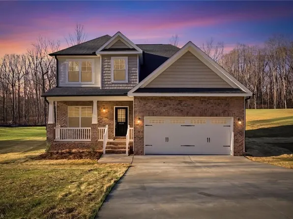 6055 Frye Bridge Rd, Clemmons, NC 27012