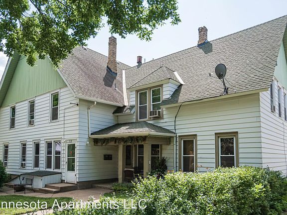 3rd image of 655 17th Ave NE #10057205