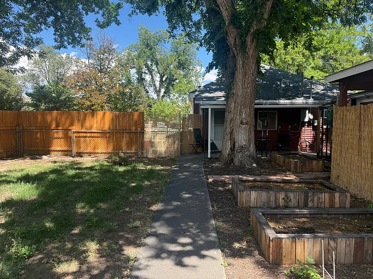 704 Whipple Ave — Photo 21