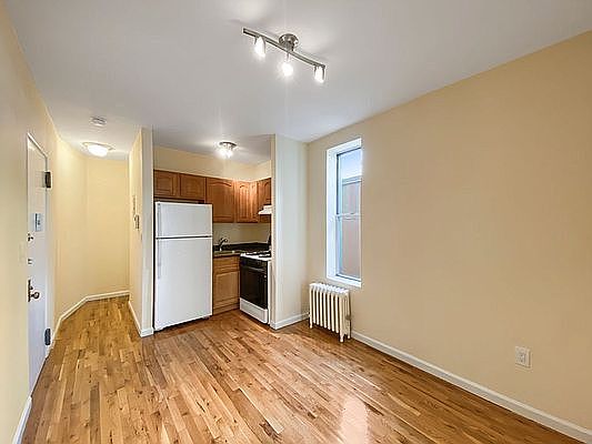 4th image of 217 W 115th St #5A