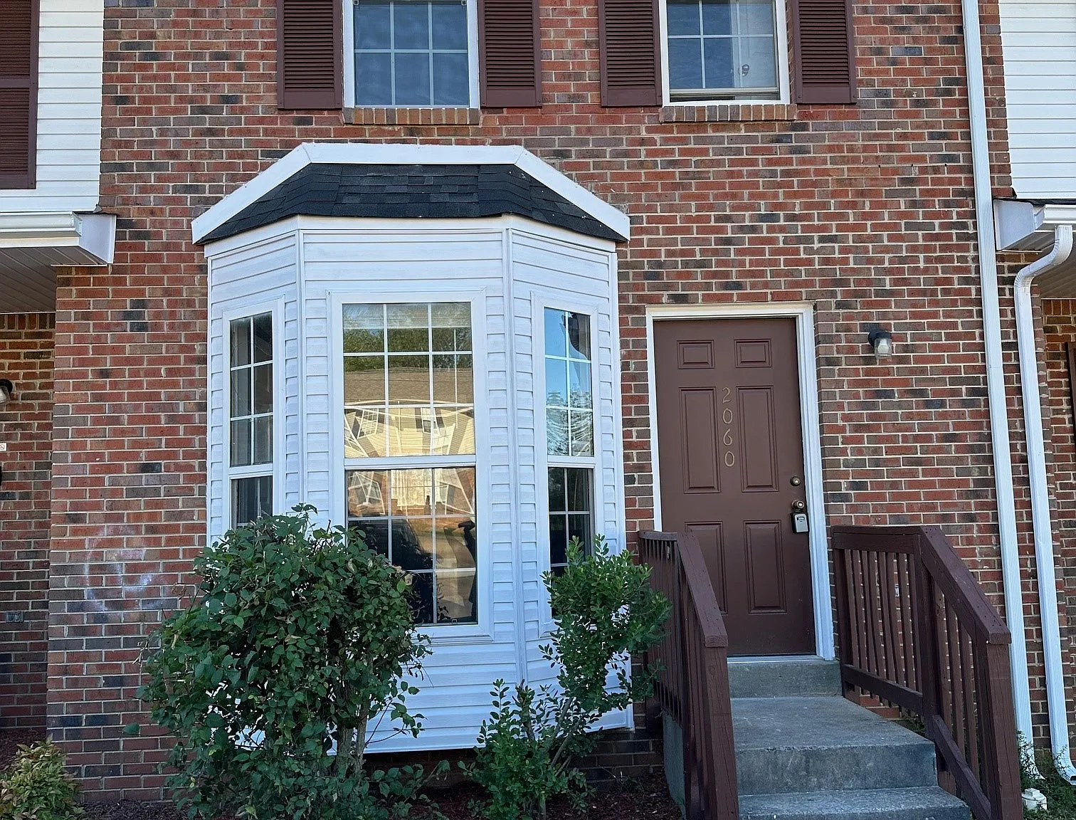 2 bed, 1.5 bath, 1040 sqft, $1,250 — Photo 1