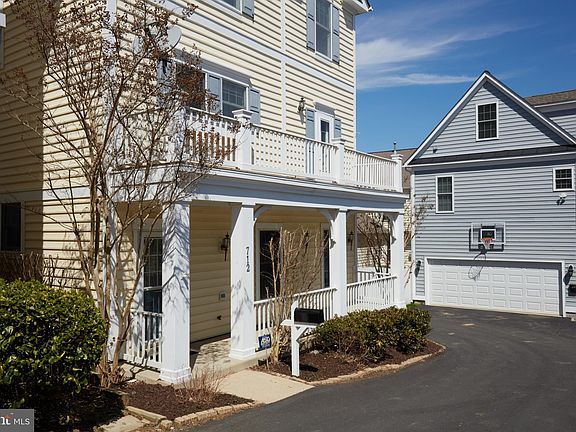 2nd image of 712 Lake Varuna Mews