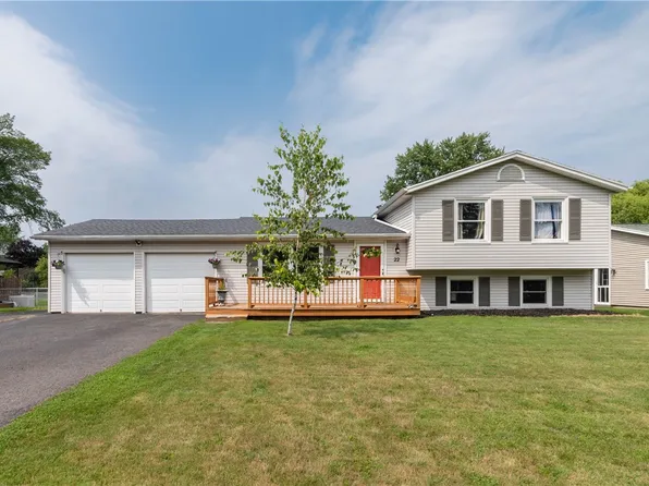 22 Tallwood Dr, Hilton, NY 14468