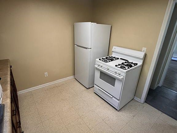 4th image of 20 E Empire St APT 5