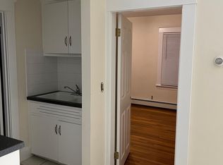 187 Sutton Ave #1R, East Providence, RI 02914