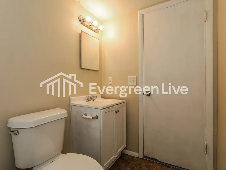 1226 Toluca Ct — Photo 13