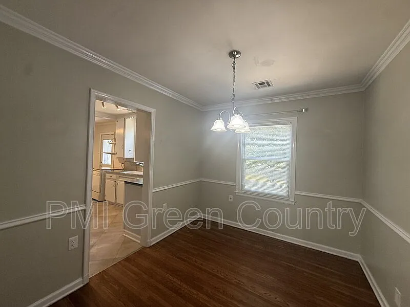 3 bed, 2.0 bath, 1442 sqft, $1,645 — Photo 4