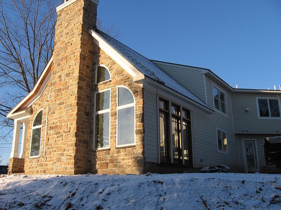 2nd image of 589 Stamets Rd