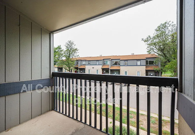 800 W Moorhead Cir #C — Photo 17
