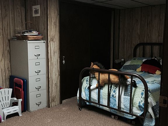 Bedroom 3-downstairs 