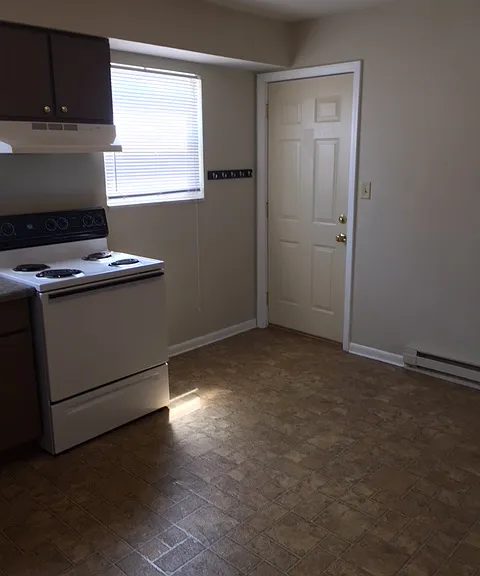 320 E Canedy St #4 — Photo 4