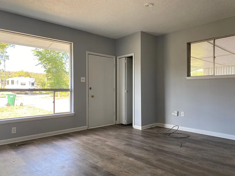 406 Harper Ln — Photo 21