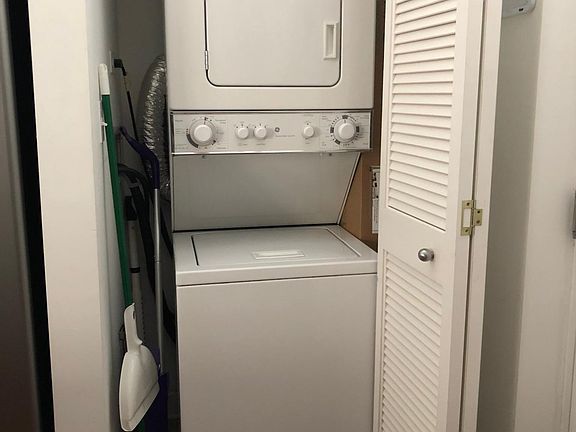 2nd image of 3952 N Avondale Ave APT 3