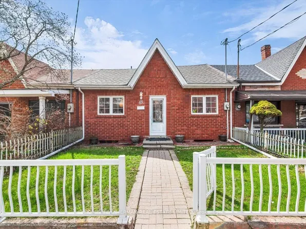 69 Robinson St, Toronto, ON M6J 1L4